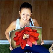 Me considero una persona alegre, creativa, proactiva, paciente, responsable y con una gran vocación por la enseñanza.